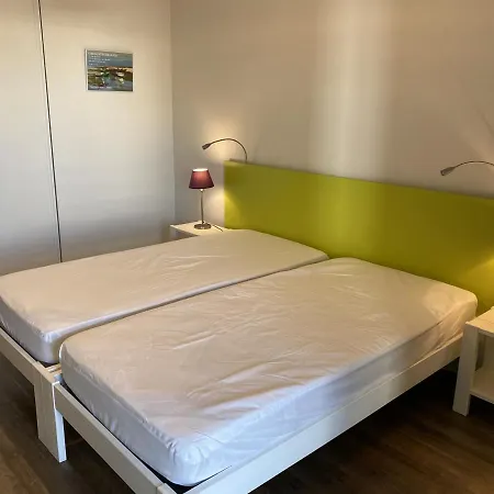 Appartement Royan, 2 Pièces, 4 Personnes - Fr-1-539-13