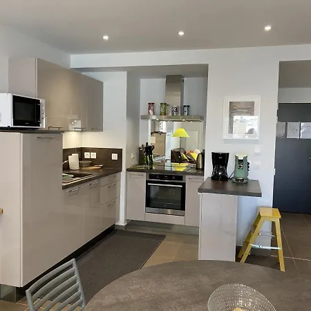 Appartement Royan, 2 Pièces, 4 Personnes - Fr-1-539-13