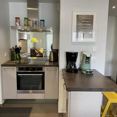 3* A - Moderne Avec Terrasse Et Parking, Proche Plage Et Commerces - Fr-1-539-13 Apartment
