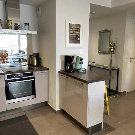 3* A - Moderne Avec Terrasse Et Parking, Proche Plage Et Commerces - Fr-1-539-13 Apartment