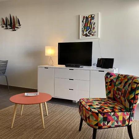 Apartment 3* A - Moderne Avec Terrasse Et Parking, Proche Plage Et Commerces - Fr-1-539-13 Royan
